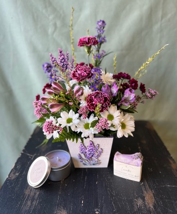 Lavender Love   in La Grande, OR | FITZGERALD FLOWERS