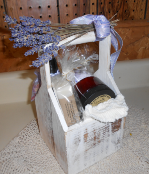 Lavender Pamper Gift Box Bath & Body