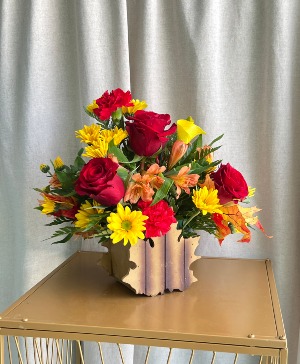 LEAF OF THE SEASON FLOWER ARRANGEMENT