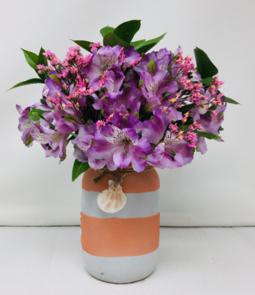 Life's a Beach *Vase and Flower colors will vary*