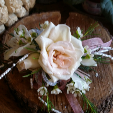 Light Pink Rose Corsage Wrist Corsage