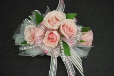 Light Pink Spray Roses