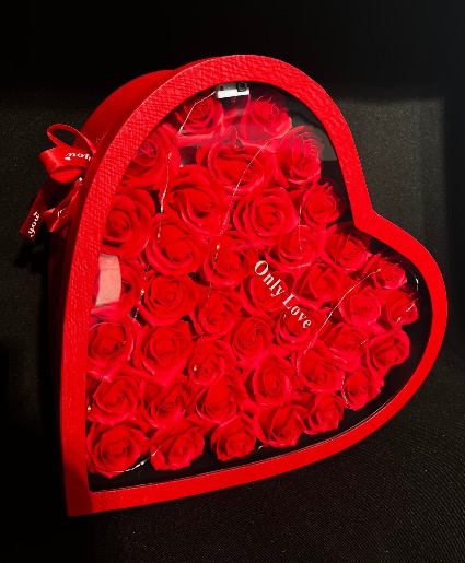Light up heart shaped rose box 