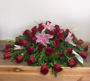 S-CS16 Lilies and roses Casket spray