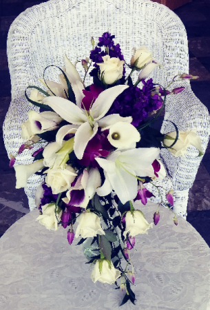 Lilies, Callas, Roses & Tulips Cascade Design in Dayton, OH | ED SMITH FLOWERS & GIFTS INC.