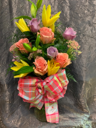 Lilly Rose Mix Fresh Flowers in Tishomingo, OK | Sara's Heartfelt Flowers & Gifts