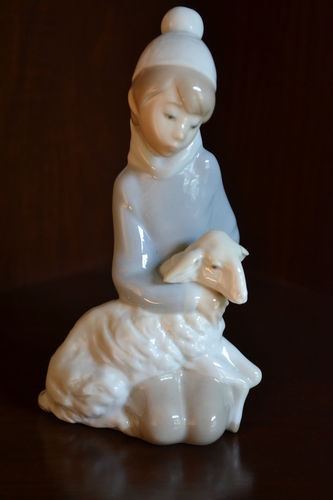 Lladro Figurine Shepherd with Lamb