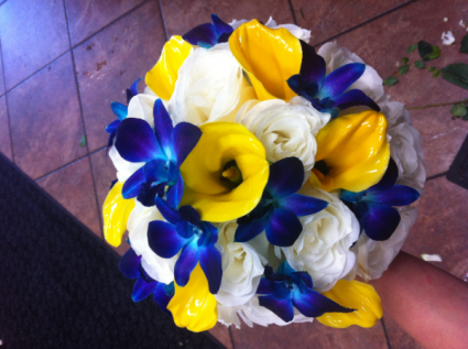 LMF4L BOUQUET #11 BLUE WHITE AND YELLOW BRIDE OR BRIDESMAID BOUQUET
