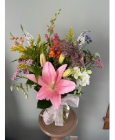 Local and Organic Vase Arrangement
