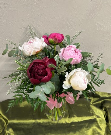 Local Peony Special Vase Arrangement in Bend, OR | AUTRY'S 4 SEASONS FLORIST Local Peony Special Vase Arrangement in Bend, OR | AUTRY'S 4 SEASONS FLORIST