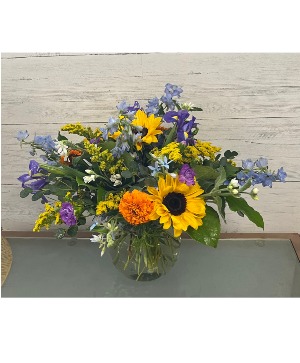 Island Charm Vase Arrangement