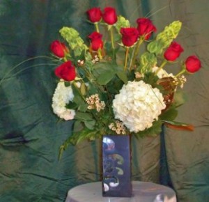 Thinking of You with Love Modern Roses and Hydrangea in Gainesville, FL | PRANGE'S FLORIST Thinking of You with Love Modern Roses and Hydrangea in Gainesville, FL | PRANGE'S FLORIST