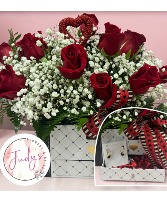 Love All Boxed Up Dozen Roses with Printed Box Vase