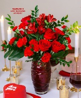 LOVE BLOSSOMS BOUQUET Red Arrangement in Red Swirl Vase