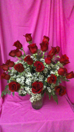 R24V Love Forever 24 long stem roses arranged with baby breath