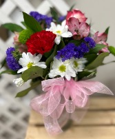 Love in a Vase - 471 (flowers may vary) Vase arrangement 