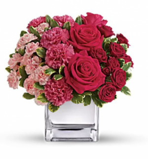 Love in Bloom Cube Vase