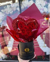 LOVE IS IN THE AIR STYLISH HEART OF ROSES