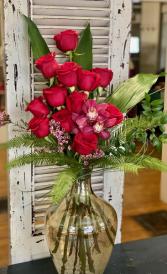 Love of my life Long stem premium Dozen red Rose's with orchids and luxury vase with premium filler