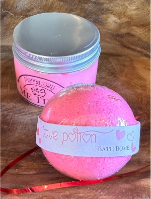 Love Potion - Bath Bomb & Sugar Scrub 