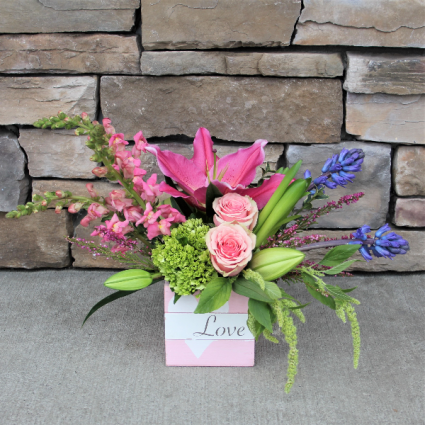 Love Springs Valentine's Flowers