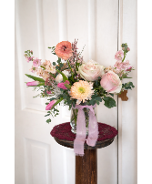 Love Story: Soft Valentine  in Marion, Iowa | Roots In Bloom