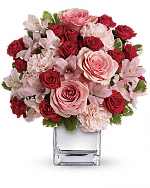 Love That Pink Bouquet with Roses 