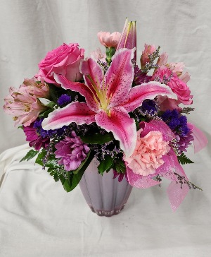 Love U Lots Valentine's Day arrangement in vase