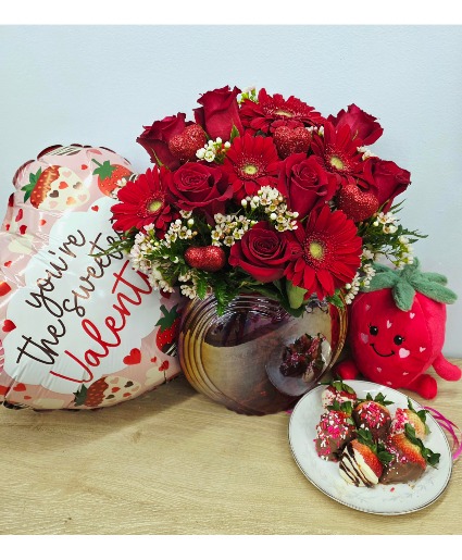 Love You Berry Much Bouquet Bundle