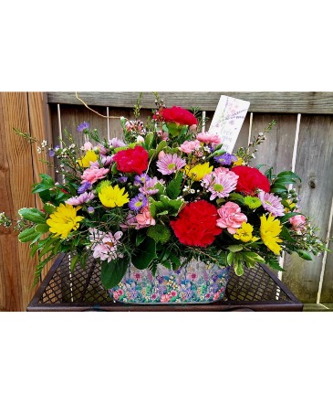 Love you Mom long flower tin  in Clio, MI | WILLOW COTTAGE FLOWERS AND GIFTS