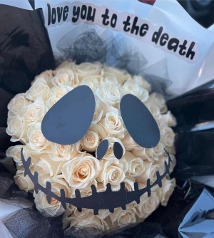 Love you to death wrap bouquet 