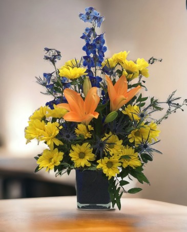 Lovely Blues & Yellows  in Culpeper, VA | ENDLESS CREATIONS FLOWERS AND GIFTS