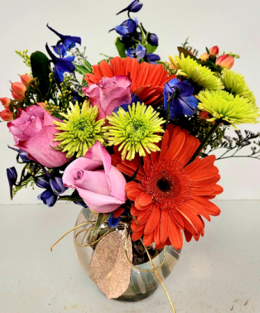 Lovely Little Leaf Bowl Arrangement