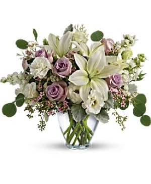 Lovely Luxe Bouquet Fresh Arrangement