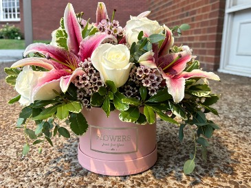 Luxury Lily and Rose Box  in Brentwood, TN | BRENTWOOD FLOWER SHOPPE