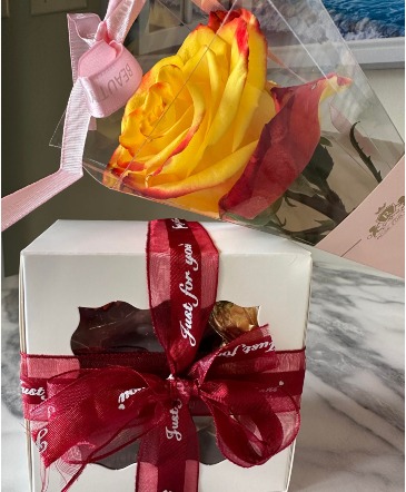 Lovely Package  in Sugar Land, TX | BOUQUET FLORIST