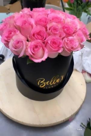 LOVELY PINK ROSES FLOWER BOX 