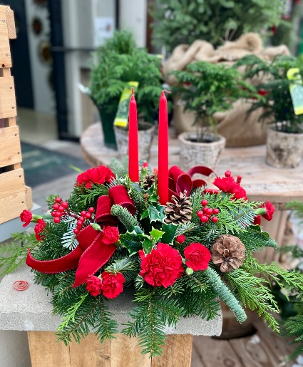 Lovely Red Table Centerpiece Centerpiece