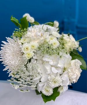 Lovely Whites Nosegay/ Handheld Bouquet