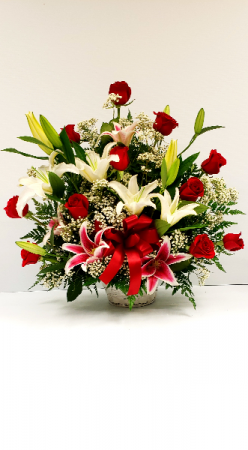 Lovers Heart Throb Arrangement Basket