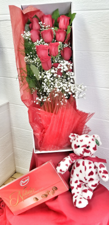 Lover's Special- Dozen Roses - Boxed Arranged Valentine's Boxed Roses Combo