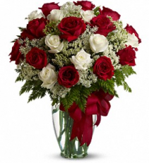Love's Divine Bouquet - Long Stemmed Roses Floral Arrangement 