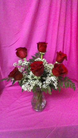 R6V Loving Thoughts 6 roses arranged with baby breath