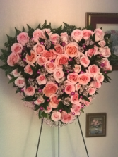 LOVING THOUGHTS Standing Heart Wreath 