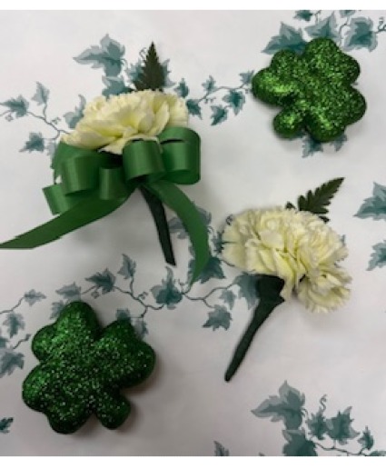 LUCKY CHARM CORSAGE AND BOUTONNIERE 