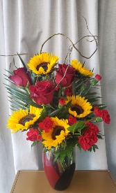 LUCKY LADY FLOWER ARRANGEMENT