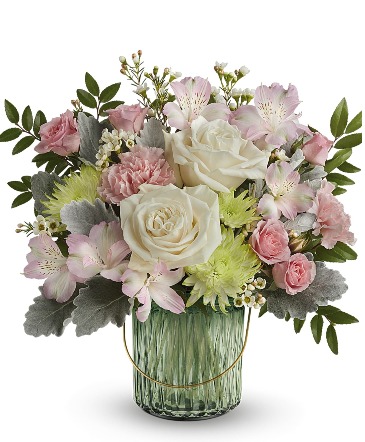 Lush Garden  T245100  in Fort Worth, TX | DAVIS FLORAL DESIGNS