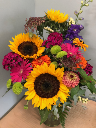 Lush Summer Sunshine fresh vase arrangement
