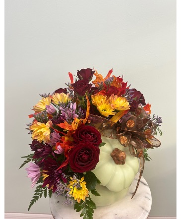 Luxe Autumn Glow Green Pumkin By Enchanted Florist of Cape Coral in Cape Coral, FL | ENCHANTED FLORIST OF CAPE CORAL Luxe Autumn Glow Green Pumkin By Enchanted Florist of Cape Coral in Cape Coral, FL | ENCHANTED FLORIST OF CAPE CORAL