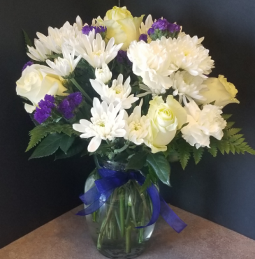 LUXURIOUS VASE